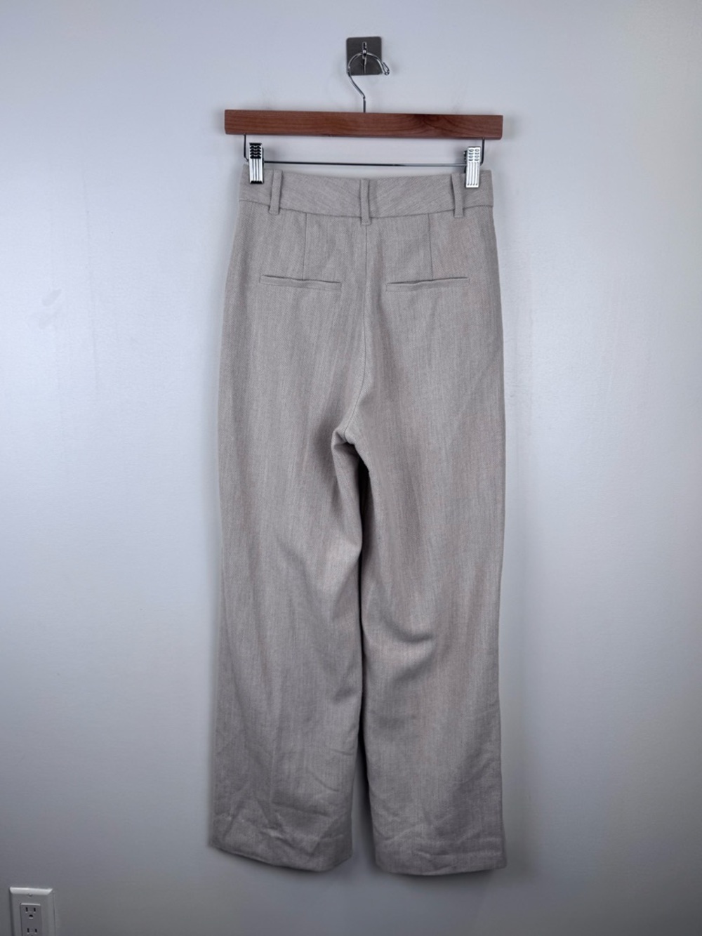 Aritzia Women Effortless Pant Tan Size 2 - Picture 2 of 8